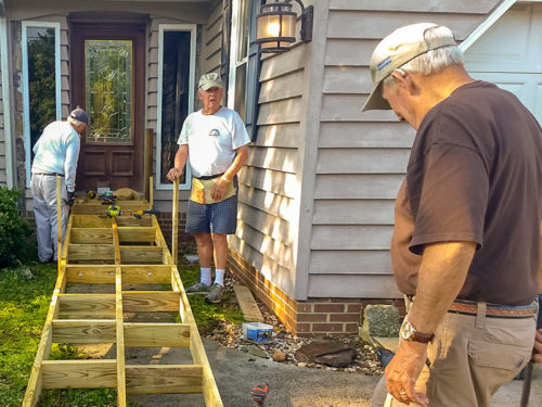 Volunteer with Hospice
